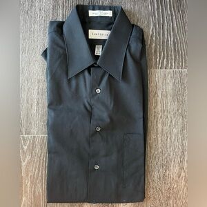 Black Long Sleeve Collared Dress Shirt, Van Heusen - 15 1/2, 32/33, Medium